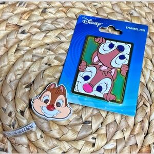 Disney Chip n’ Dale 2-Piece Bundle – Stained Glass Pin & Jibbitz
